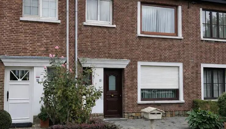 Regularisation Ganshoren Lignage