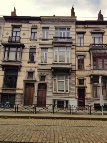 Photo facade avant brugmann 86 forest